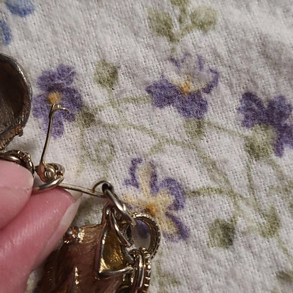 EUC GOLD-TONE NAUTICAL CHARM BRACELET - Picture 6 of 8